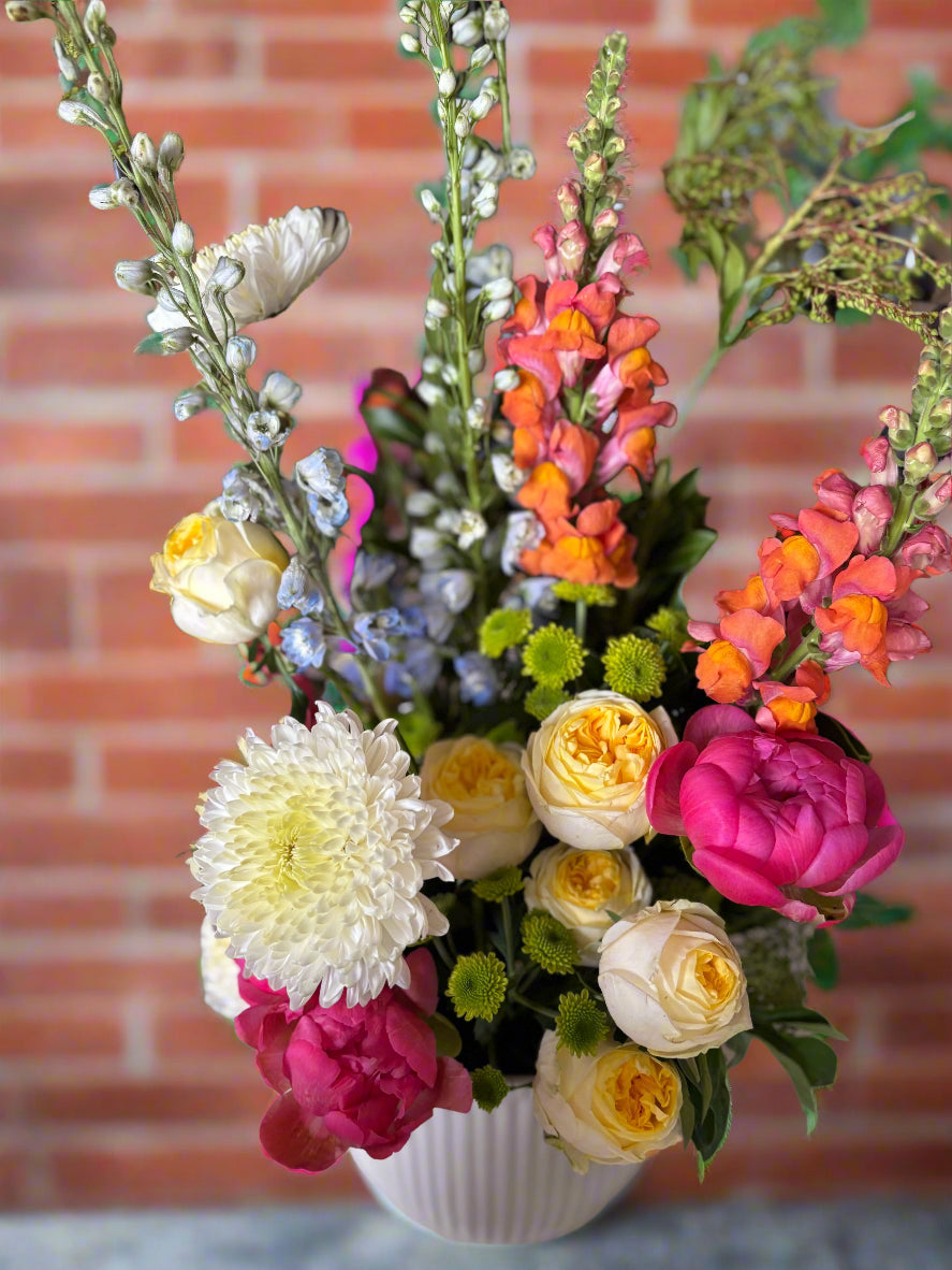 Queen B – Luxe Arrangement in Reusable Pot